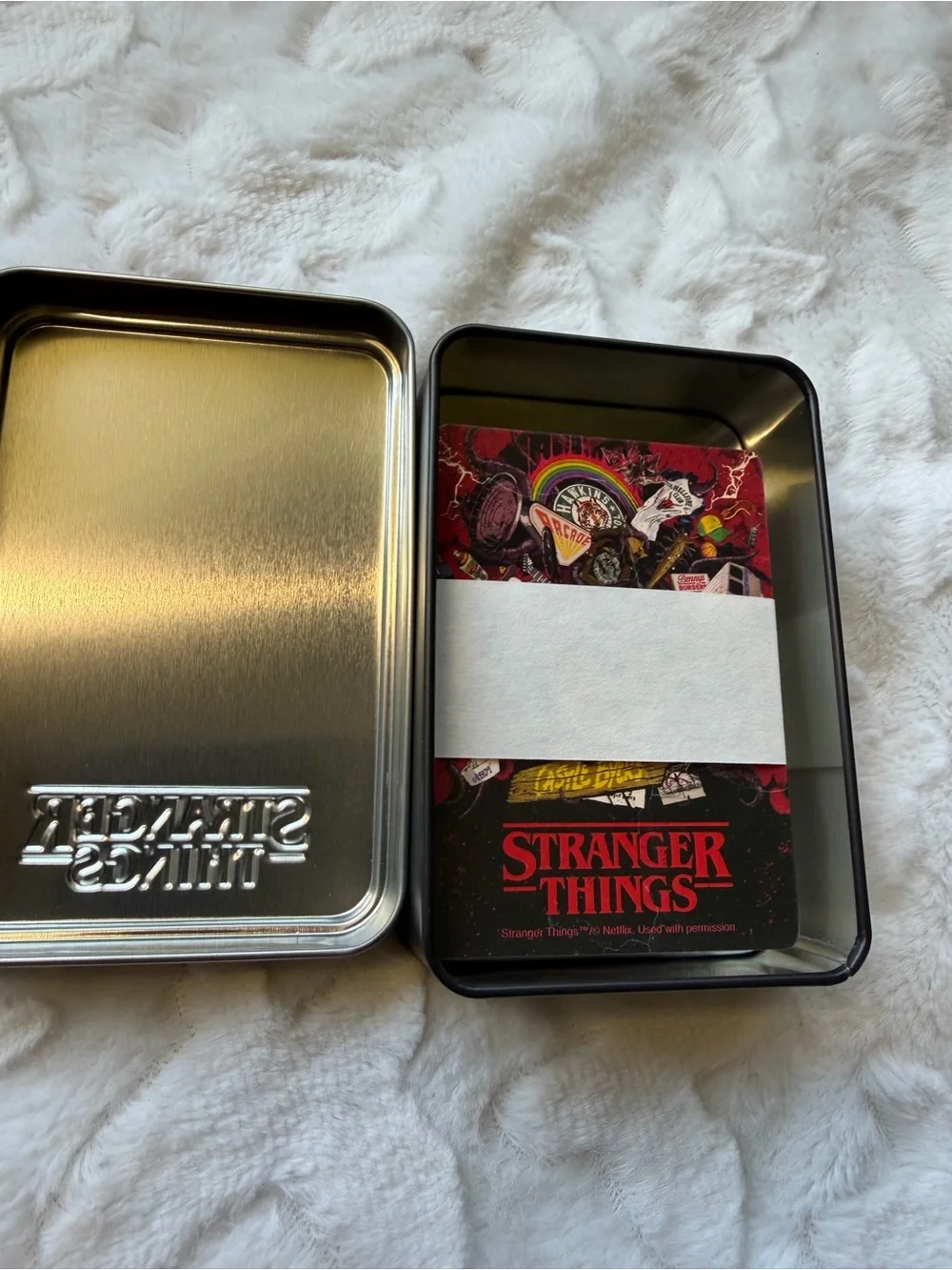 🎬 **NEW & SEALED!** 👾✨ Netflix Stranger Things Playing Card Deck – Metal box